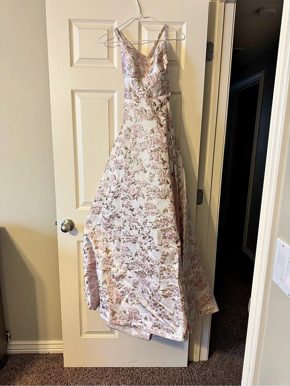 B. Darlin Floral Maxi Dress in Pink & White Size Medium